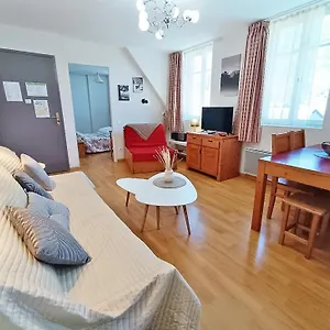 https://val-de-jade-le-venasque-t2-centre-luchon.midi-pyreneeshotels.com